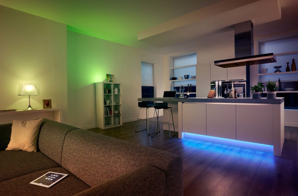 Programmable colored accent lighting in modern apartment